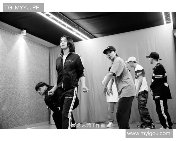 重庆街舞队与北京街舞队的精彩对决节奏分析与赛后反思